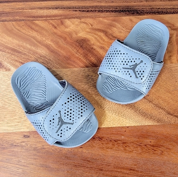 Jordan Hydro 5 Kids Gray Slide Sandals Size 7C - Picture 3 of 14